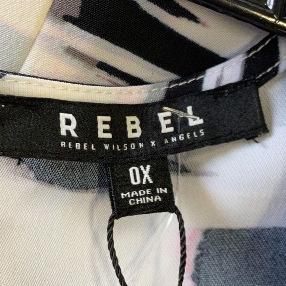 REBEL Pattern Print Blouse NWT - Picture 6 of 7
